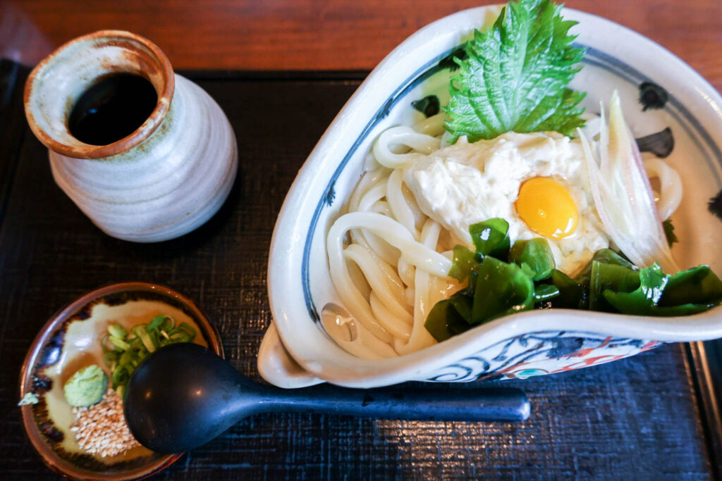 蒲郡のうどん屋手打ちうどんやをよし